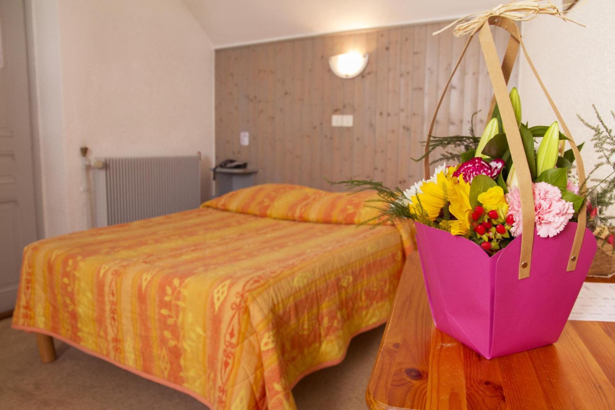 Hotel De La Grotte Aix-les-Bains Rum bild