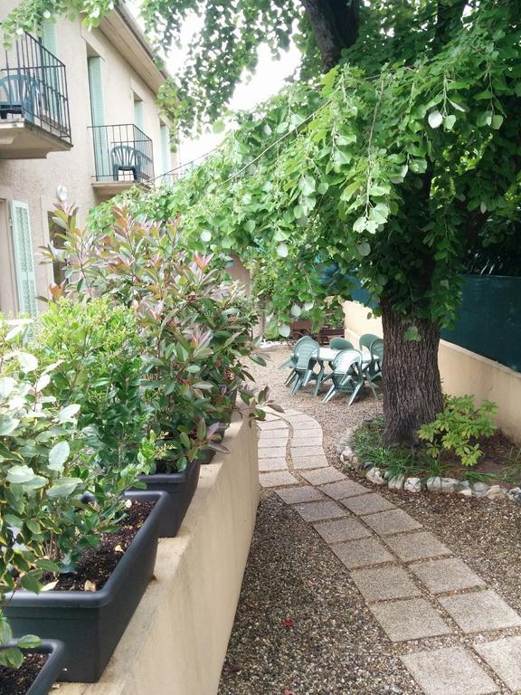 Hotel De La Grotte Aix-les-Bains Exteriör bild
